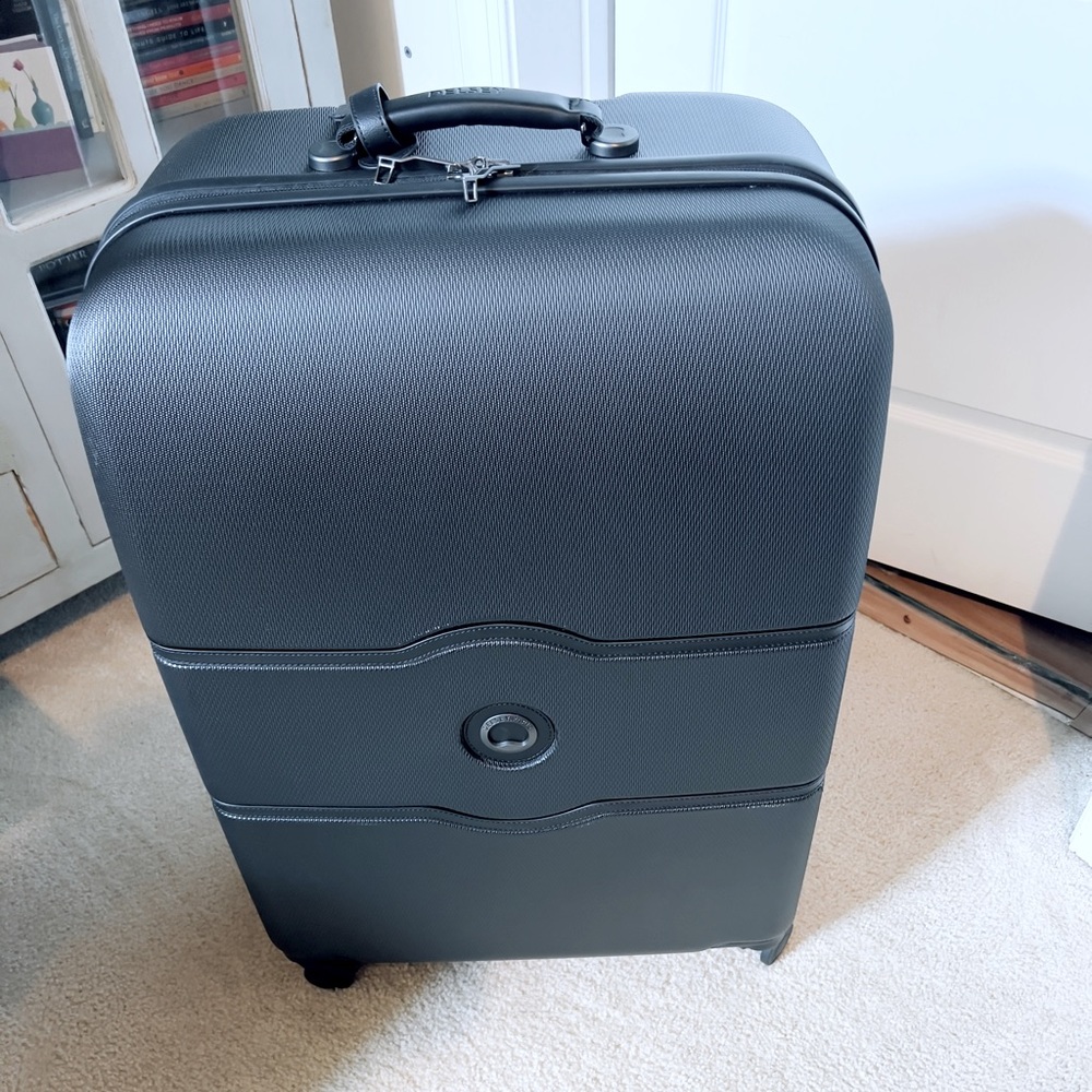 Delsey Paris 28” suitcases - never used